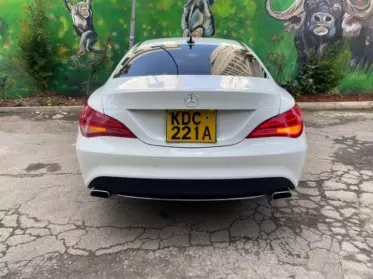 Mercedes-Benz CLA 180