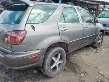 Lexus RX 300