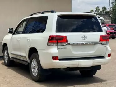 Toyota Landcruiser Sahara