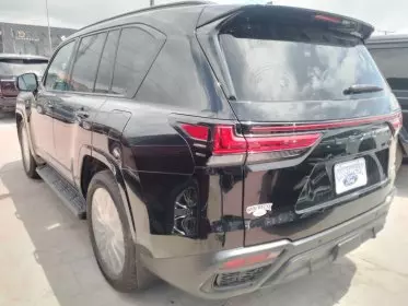 Lexus LX 600