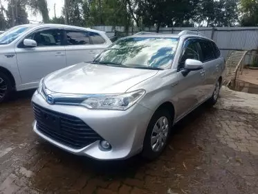 Toyota Fielder hybrid 
