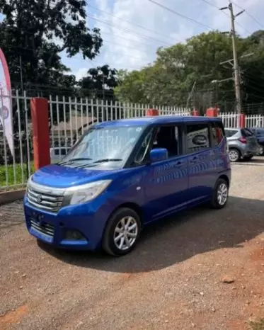 SUZUKI Solio