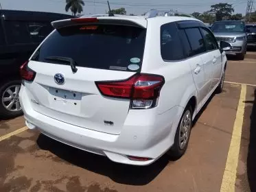 Toyota Fielder hybrid 