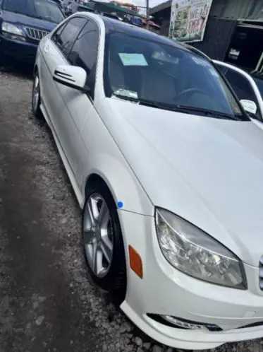 Mercedes-Benz C 300