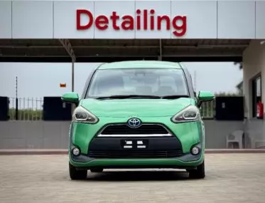 Toyota Sienta Hybrid
