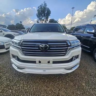 Toyota Landcruiser  V8