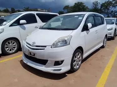 Toyota Passo Sette