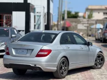 Mercedes-Benz C 300