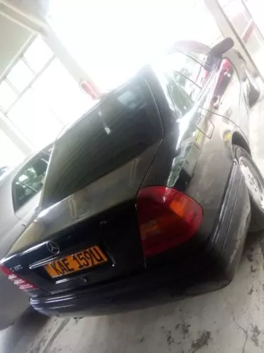 Mercedes-Benz C220