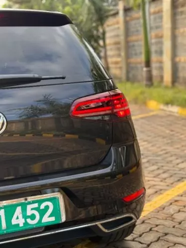 VOLKSWAGEN polo sedadan trend  ba ess