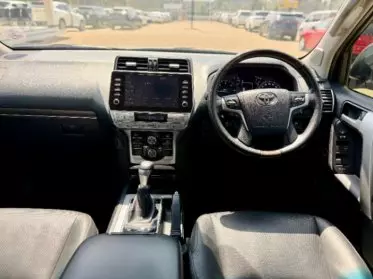 Toyota Land Cruiser Prado VX.L
