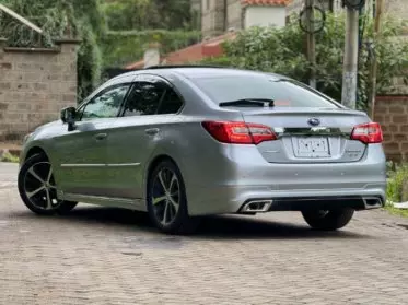 Subaru Legacy B4