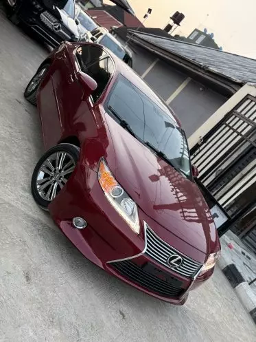 Lexus ES