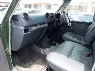 Toyota Land Cruiser Pick Up
