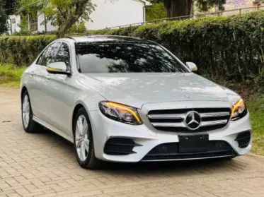 Mercedes-Benz E250