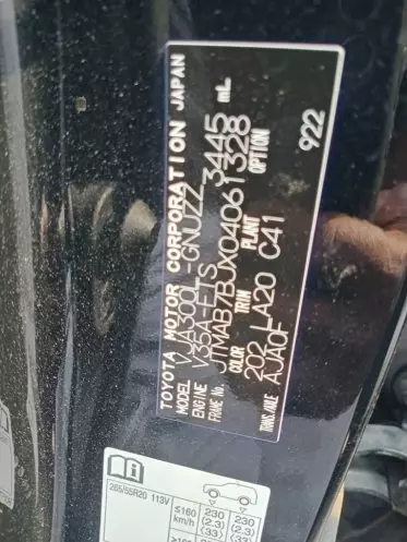 Toyota  Land Cruiser VXR V8