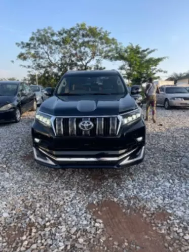 Toyota Land Cruiser Prado VX.L