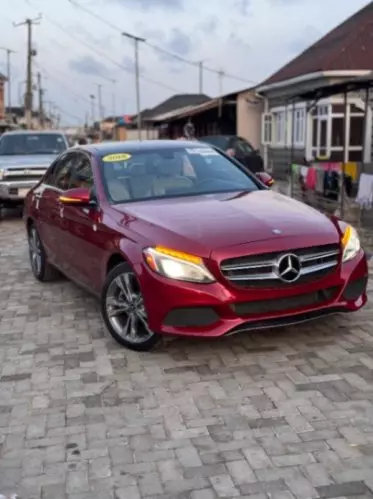 Mercedes-Benz C 300
