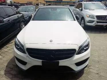 Mercedes-Benz C 300