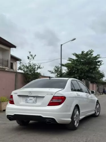 Mercedes-Benz C 300