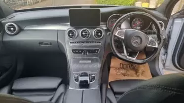 Mercedes-Benz C220