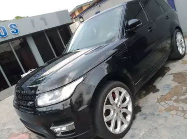 RANGE ROVER HSE LR4