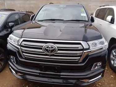 Toyota Landcruiser  V8