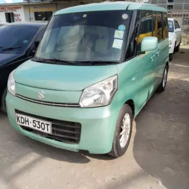 SUZUKI Spacia 
