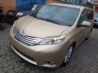 Toyota Sienna