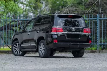 Toyota Land Cruiser V8