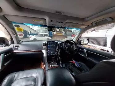 Toyota Landcruiser  V8