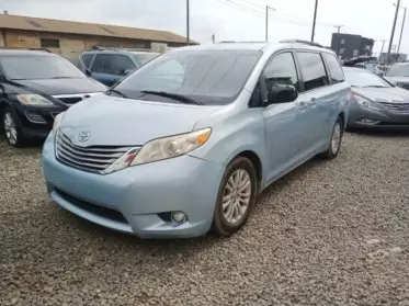 Toyota Sienna