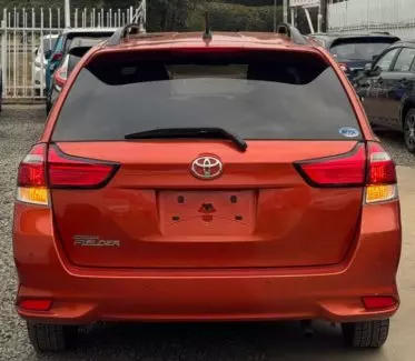 Toyota Fielder 