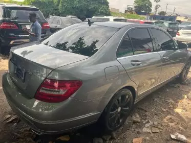 Mercedes-Benz C 300