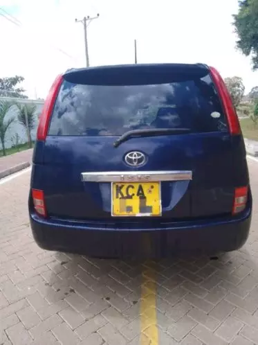 Toyota Isis