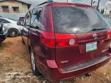 Toyota Sienna