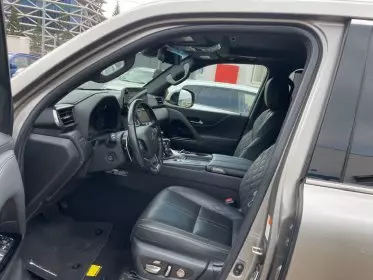 Lexus LX 600
