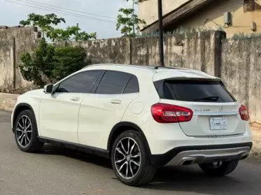 Mercedes-Benz GLA 250