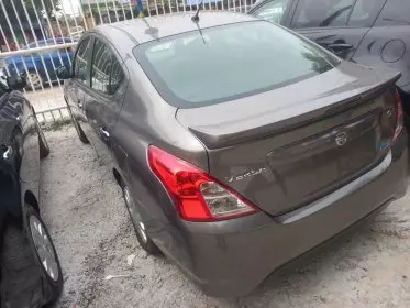 Nissan Versa