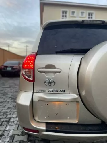 Toyota RAV 4