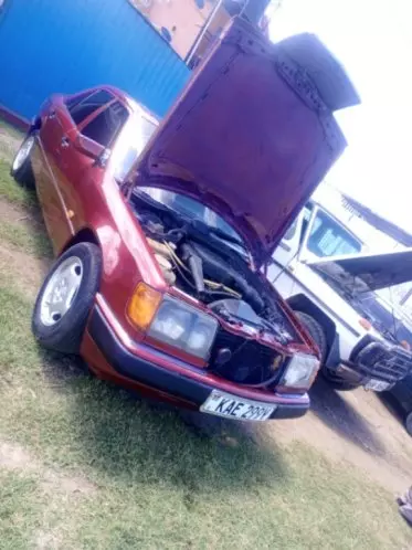 Mercedes-Benz 124