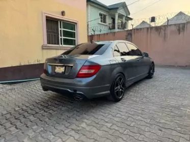 Mercedes-Benz C 300