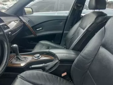 BMW 525