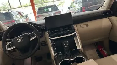 Toyota LAND CRUISER 300 LC300