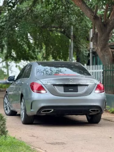 Mercedes-Benz C 300