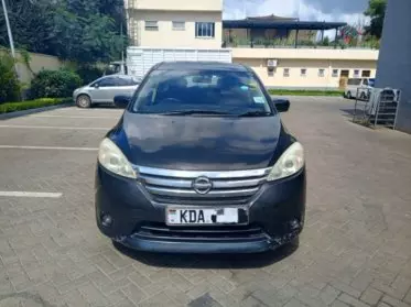 Nissan Lafesta