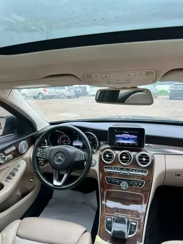 Mercedes-Benz C 300