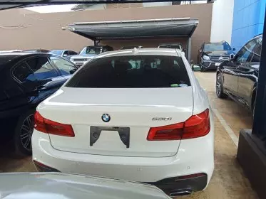BMW 530i