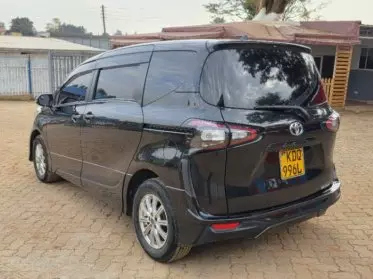 Toyota Sienta