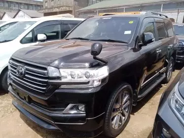 Toyota Landcruiser  V8